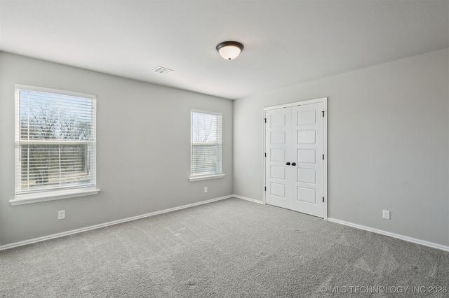 2721 S 8th Street, Broken Arrow, OK 74012