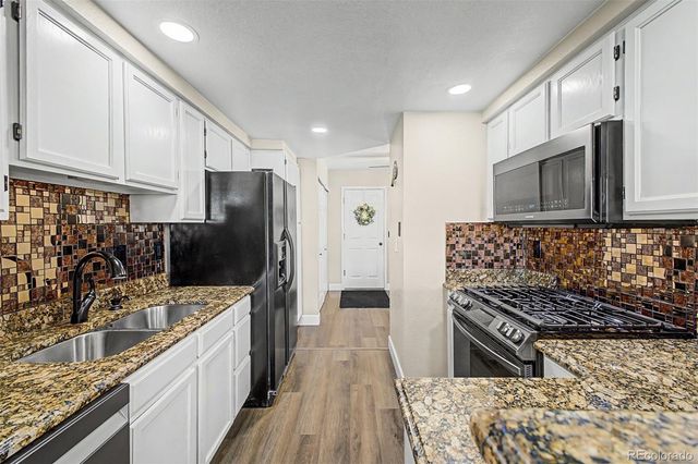 8350 S Upham Way, Littleton, CO 80128