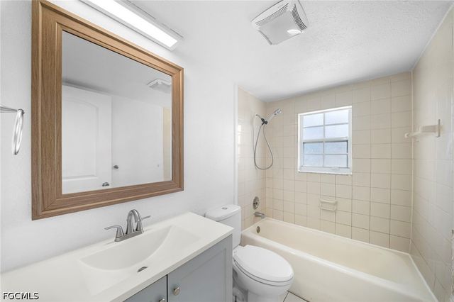 13403 pine needle LN, Fort Myers, FL 33908