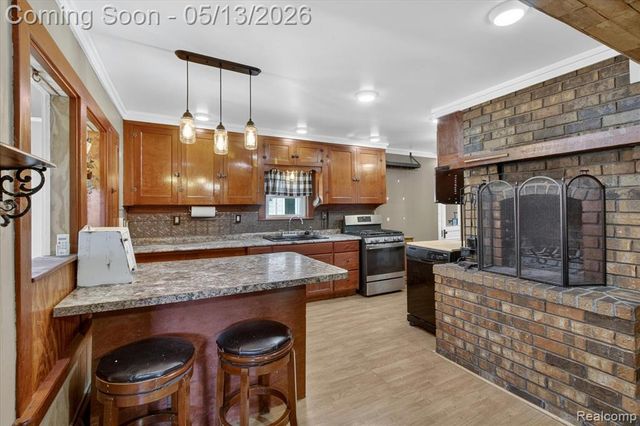 50 Clarence Street, Belleville, MI 48111