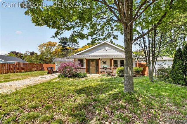 50 Clarence Street, Belleville, MI 48111