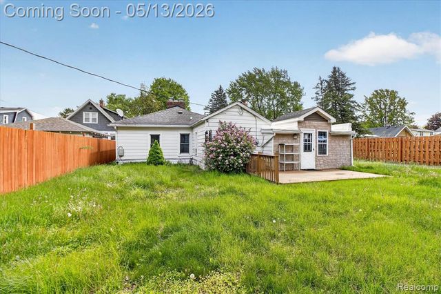 50 Clarence Street, Belleville, MI 48111