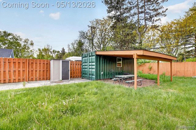 50 Clarence Street, Belleville, MI 48111