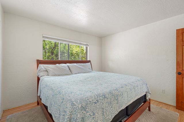 3913 Los Milagros Avenue, Santa Fe, NM 87507