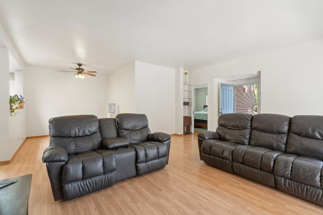 3913 Los Milagros Avenue, Santa Fe, NM 87507