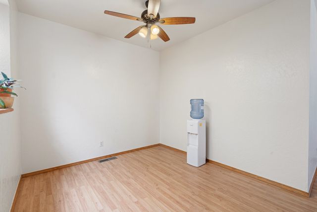 3913 Los Milagros Avenue, Santa Fe, NM 87507