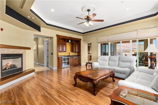 9145 Tesoras Drive 401, Las Vegas, NV 89144