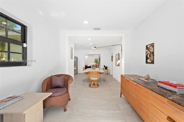 638 NE 141st St, North Miami, FL 33161