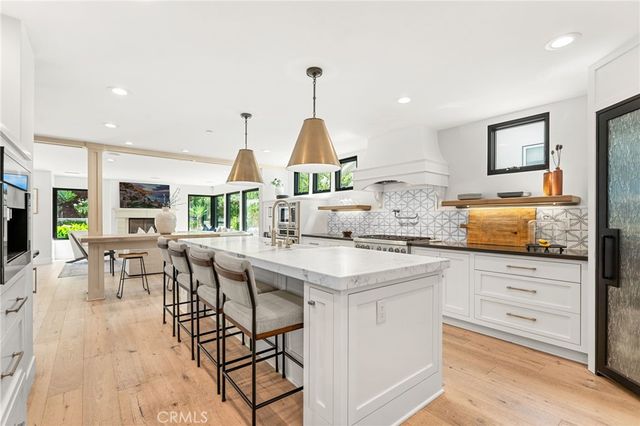 1807 Newport Hills E, Newport Beach, CA 92660