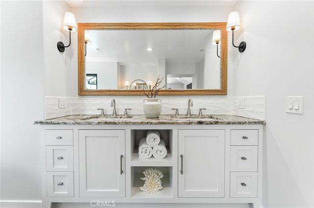 1807 Newport Hills E, Newport Beach, CA 92660