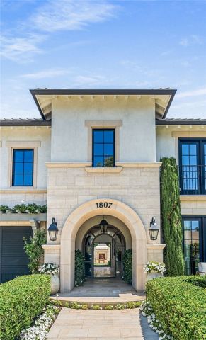 1807 Newport Hills E, Newport Beach, CA 92660
