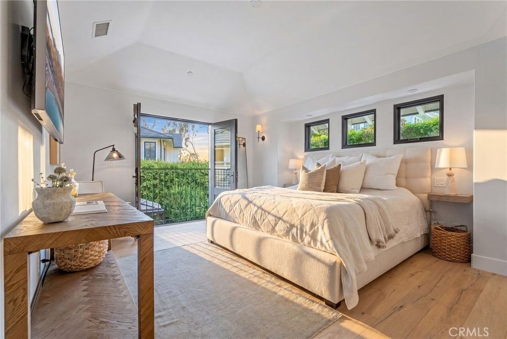 Image 19 of property listing at 1807 Newport Hills E, Newport Beach, CA 92660