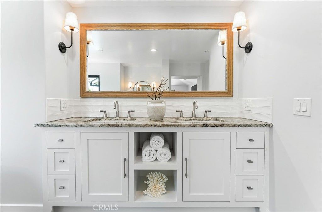 Image 21 of property listing at 1807 Newport Hills E, Newport Beach, CA 92660