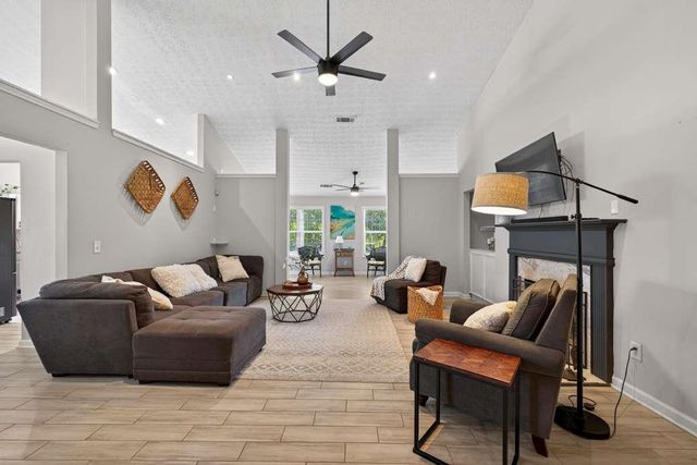 734 Evergreen Drive, Winder, GA 30680