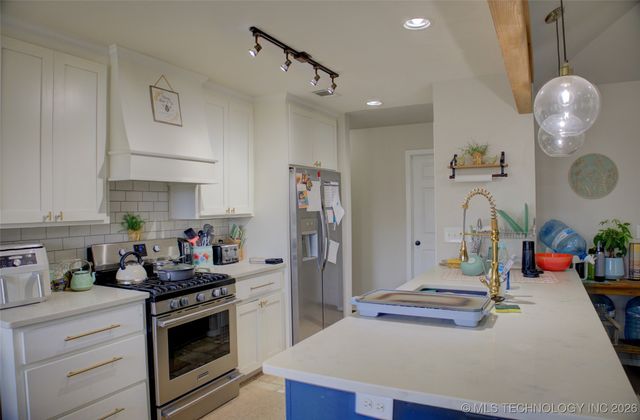 11610 N 109th Place E, Collinsville, OK 74021