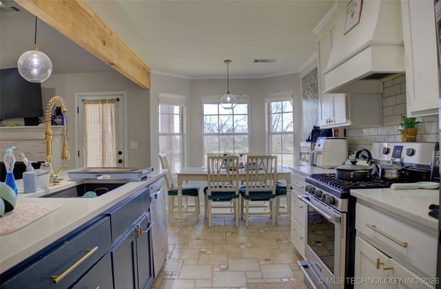 11610 N 109th Place E, Collinsville, OK 74021