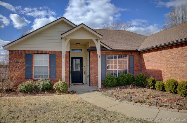 11610 N 109th Place E, Collinsville, OK 74021