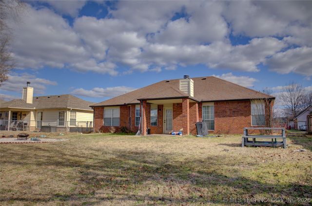 11610 N 109th Place E, Collinsville, OK 74021