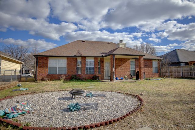 11610 N 109th Place E, Collinsville, OK 74021