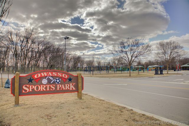 11610 N 109th Place E, Collinsville, OK 74021