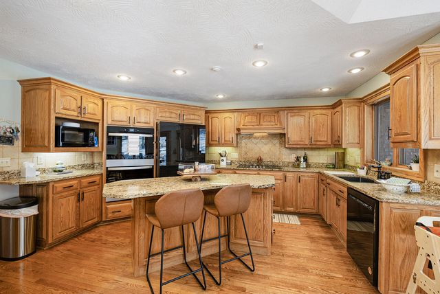 11755 N Farm Road 177, Fair Grove, MO 65648