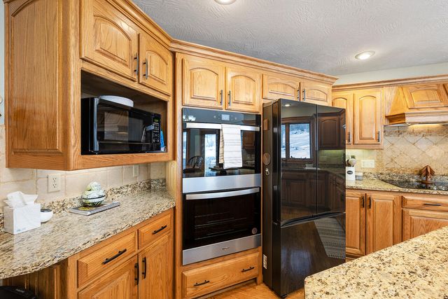 11755 N Farm Road 177, Fair Grove, MO 65648