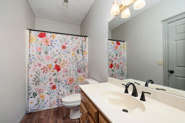 11755 N Farm Road 177, Fair Grove, MO 65648