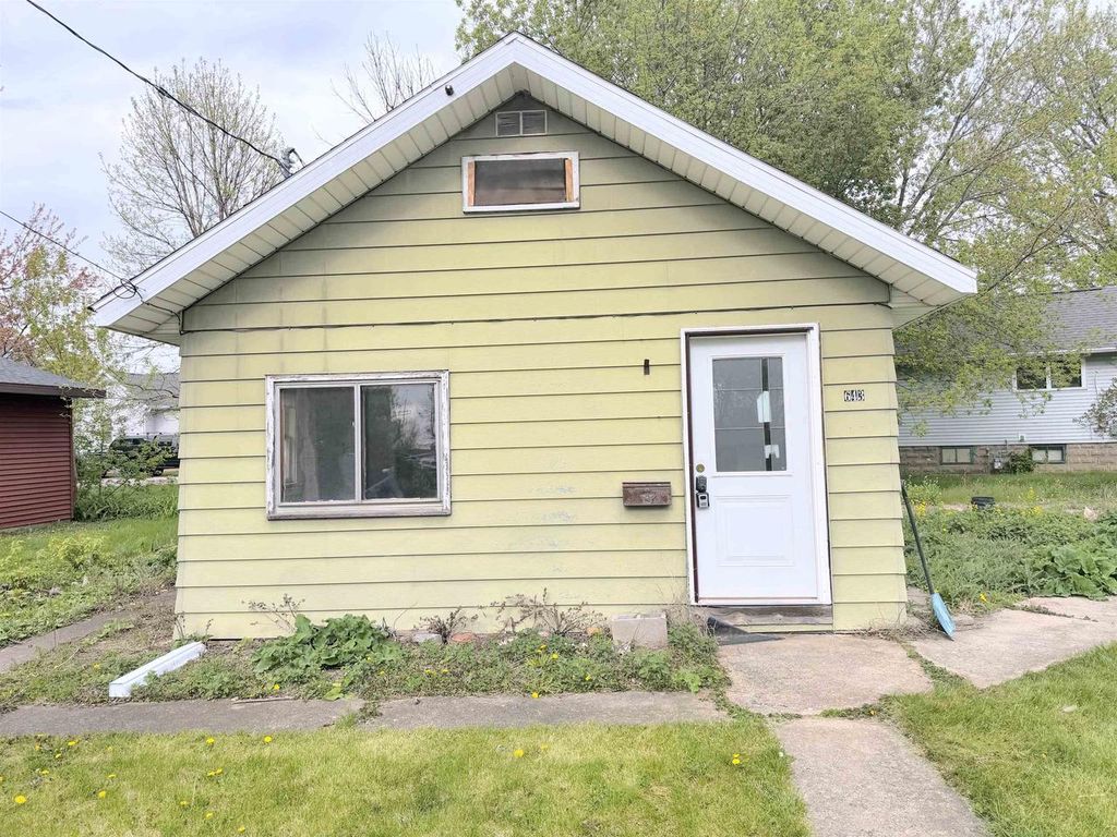 643 JACKSON STREET, Neenah, WI 54956