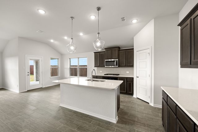 737 Scarlet Sage, Waxahachie, TX 75165