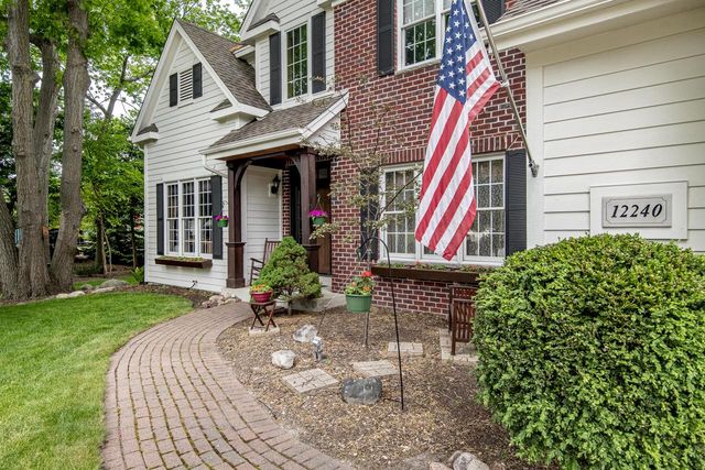 12240 W Van Norman COURT, Greenfield, WI 53228