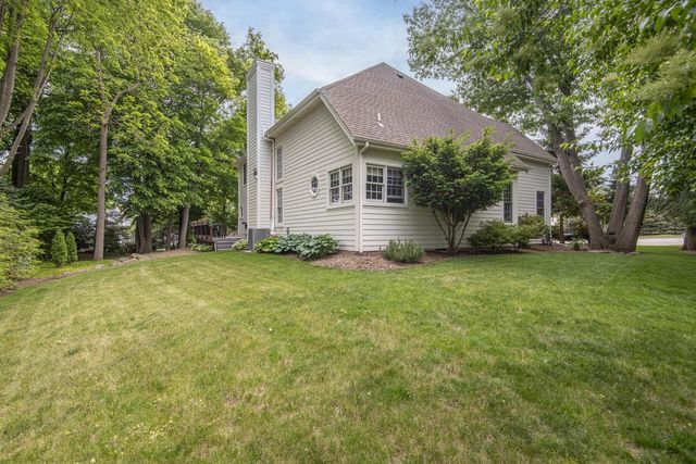 12240 W Van Norman COURT, Greenfield, WI 53228