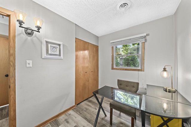 2115 Oaklawn AVENUE, Waukesha, WI 53188