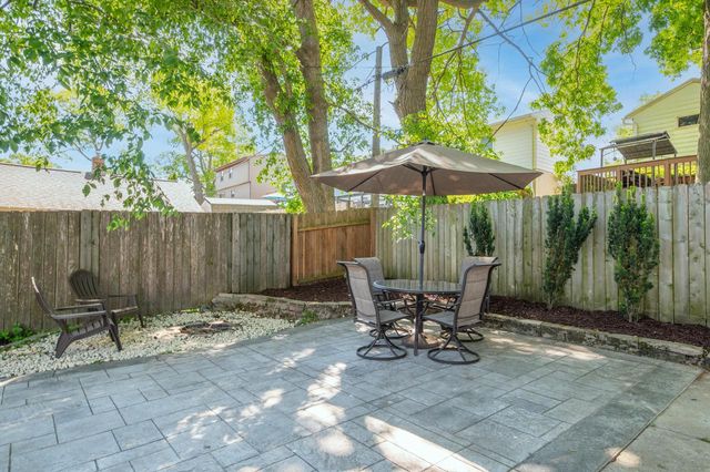 2115 Oaklawn AVENUE, Waukesha, WI 53188