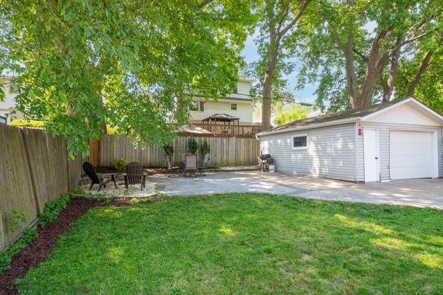 2115 Oaklawn AVENUE, Waukesha, WI 53188