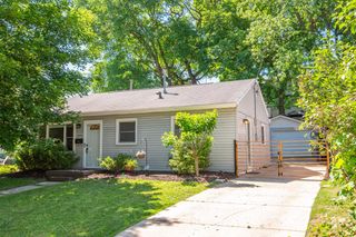 2115 Oaklawn AVENUE, Waukesha, WI 53188