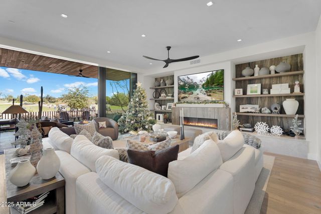 6321 E PHOENICIAN Boulevard 7, Scottsdale, AZ 85251