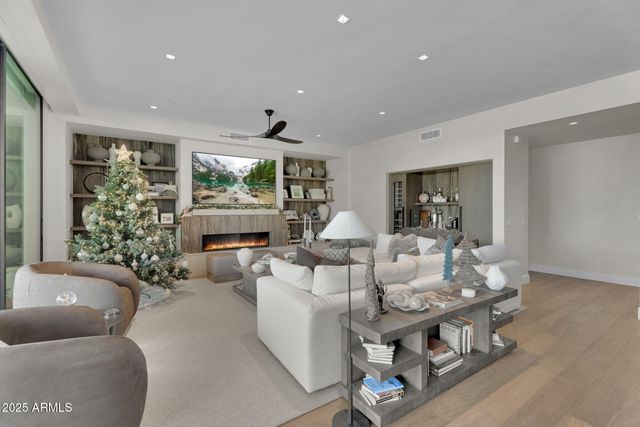 6321 E PHOENICIAN Boulevard 7, Scottsdale, AZ 85251