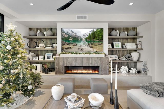 6321 E PHOENICIAN Boulevard 7, Scottsdale, AZ 85251