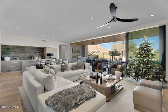 6321 E PHOENICIAN Boulevard 7, Scottsdale, AZ 85251