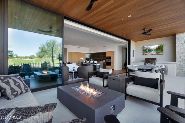 6321 E PHOENICIAN Boulevard 7, Scottsdale, AZ 85251