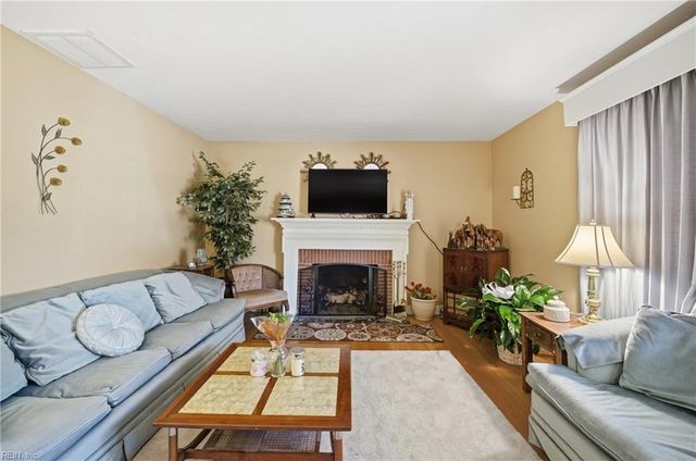 2810 Acres RD, Portsmouth, VA 23703