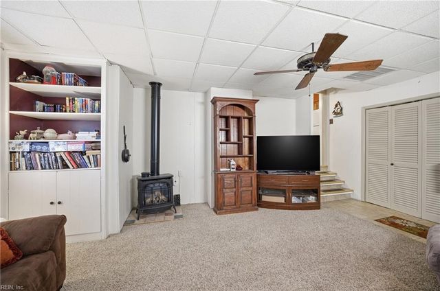 2810 Acres RD, Portsmouth, VA 23703