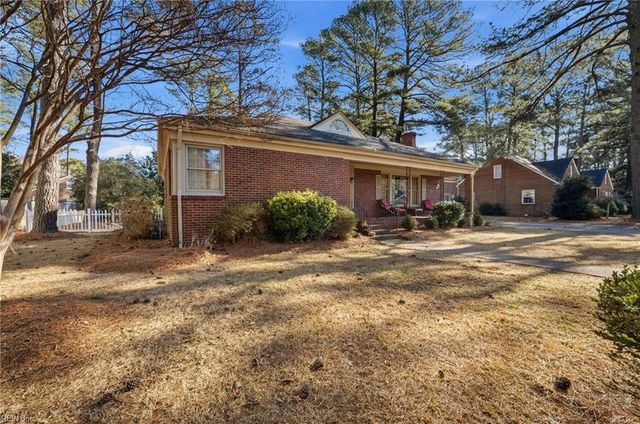 2810 Acres RD, Portsmouth, VA 23703