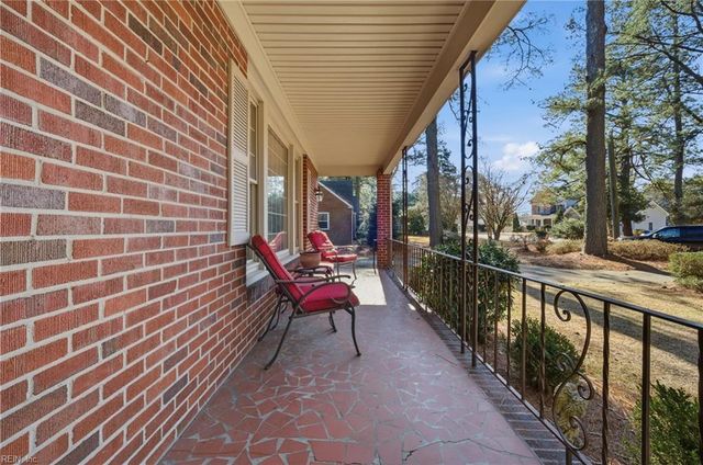 2810 Acres RD, Portsmouth, VA 23703