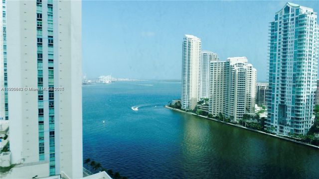 300 S Biscayne Blvd T-1814, Miami, FL 33131