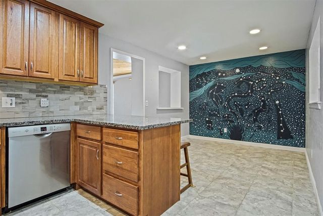 1104 Silver Maple, Moore, OK 73160