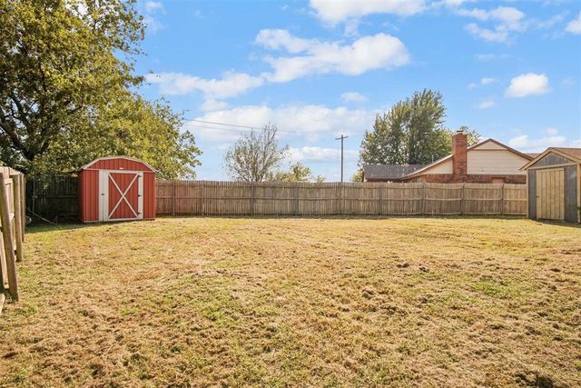 1104 Silver Maple, Moore, OK 73160