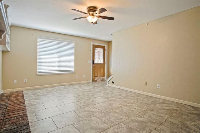 1104 Silver Maple, Moore, OK 73160