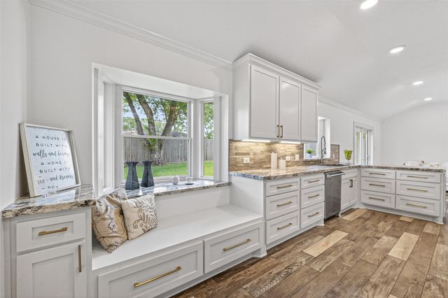 5926 Birdwood Road, Houston, TX 77074