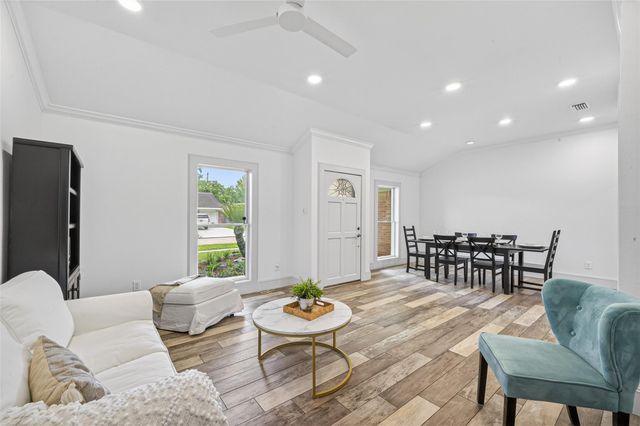 5926 Birdwood Road, Houston, TX 77074